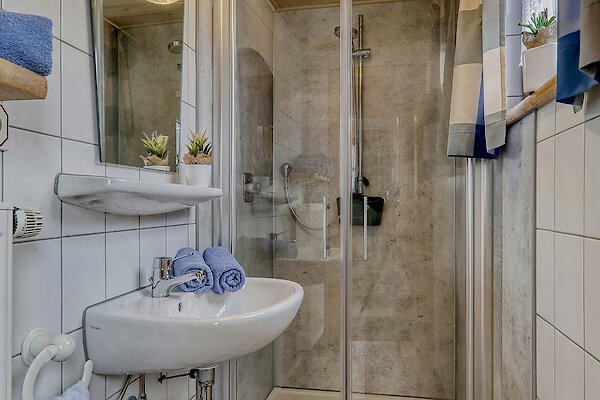 Badezimmer Badezimmer mit Dusche